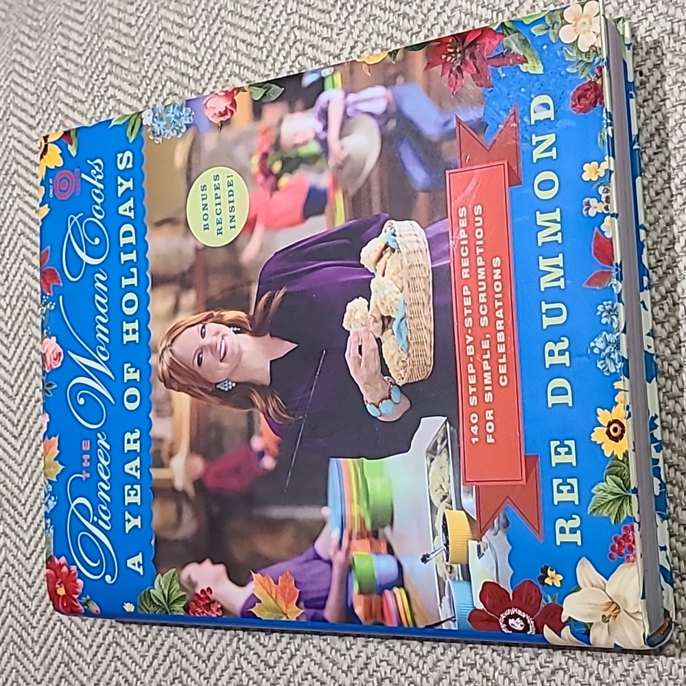 The Pionner women cooks. A year of holidays book.